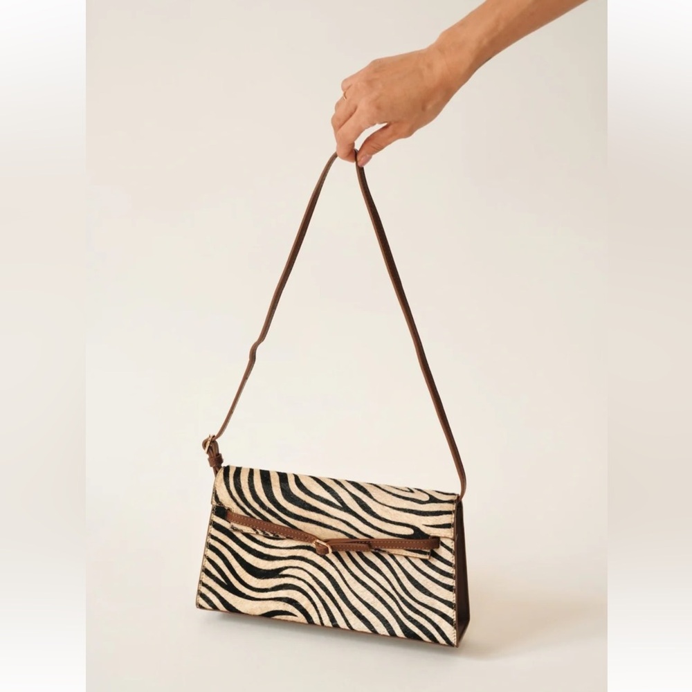 Verafied NY Zebra Shoulder Bag